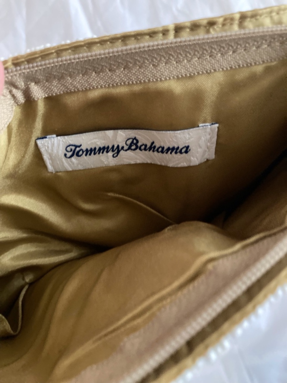 Tommy Bahama BoHo Ivory Glass Hand Beaded Wristlet ,Belgian Satin Liner LikeNew - Picture 5 of 6